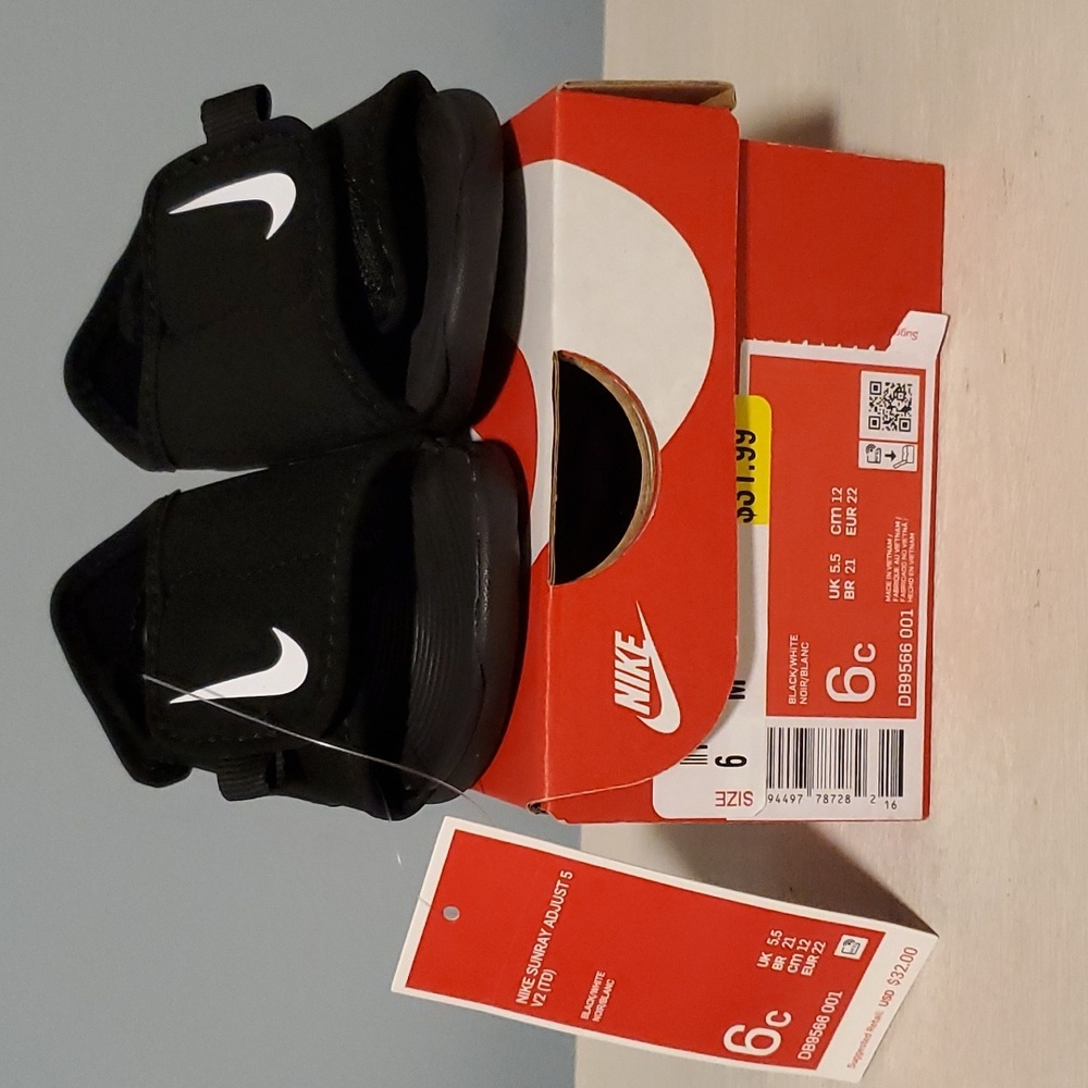 Nike toddler sandals